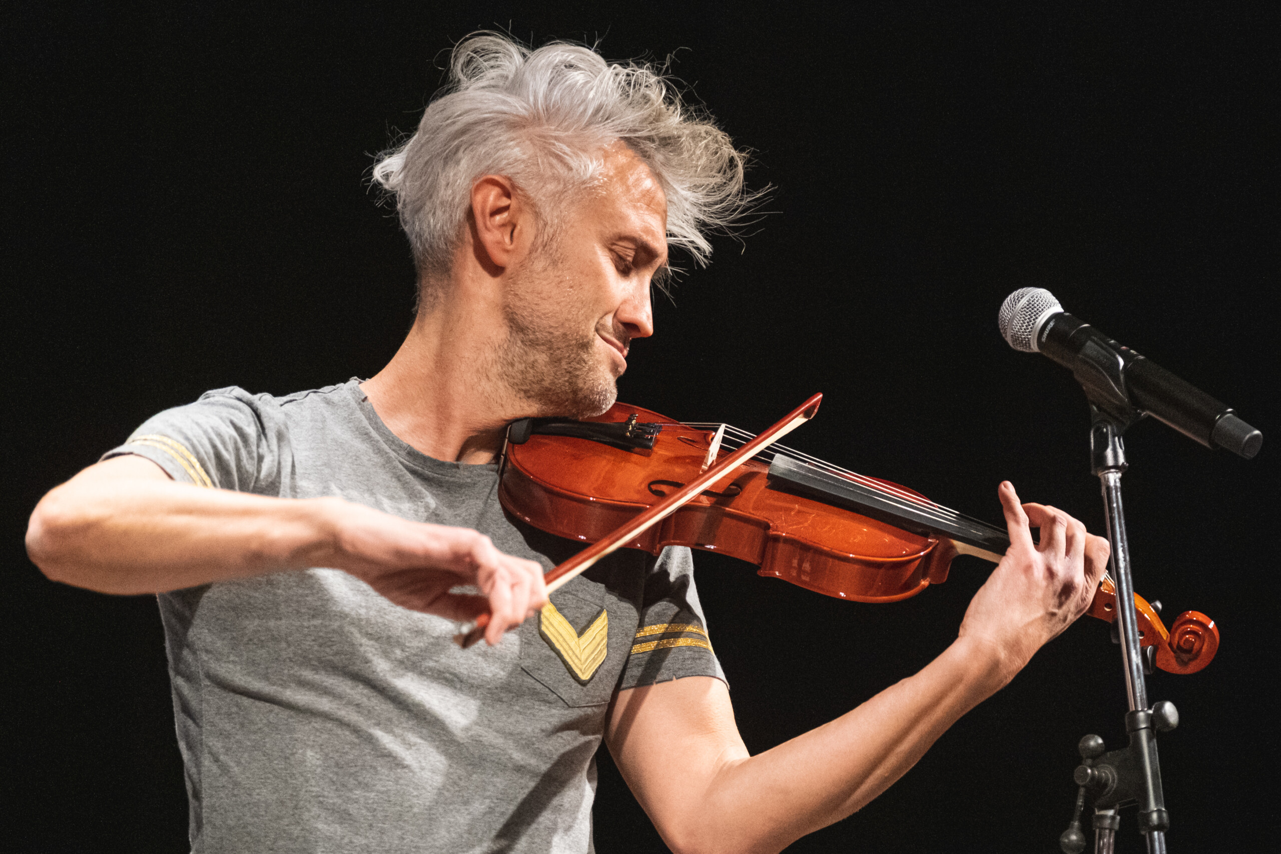 vincenzo_schettini_suona_violino