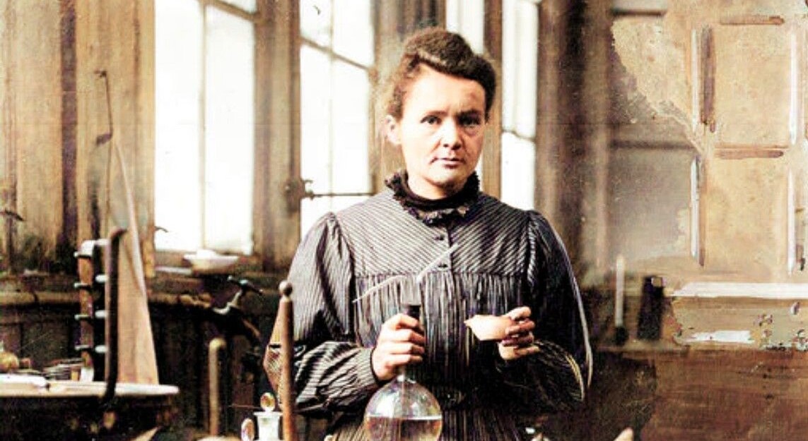 La storia di Marie Curie tra femminismo e radioattività