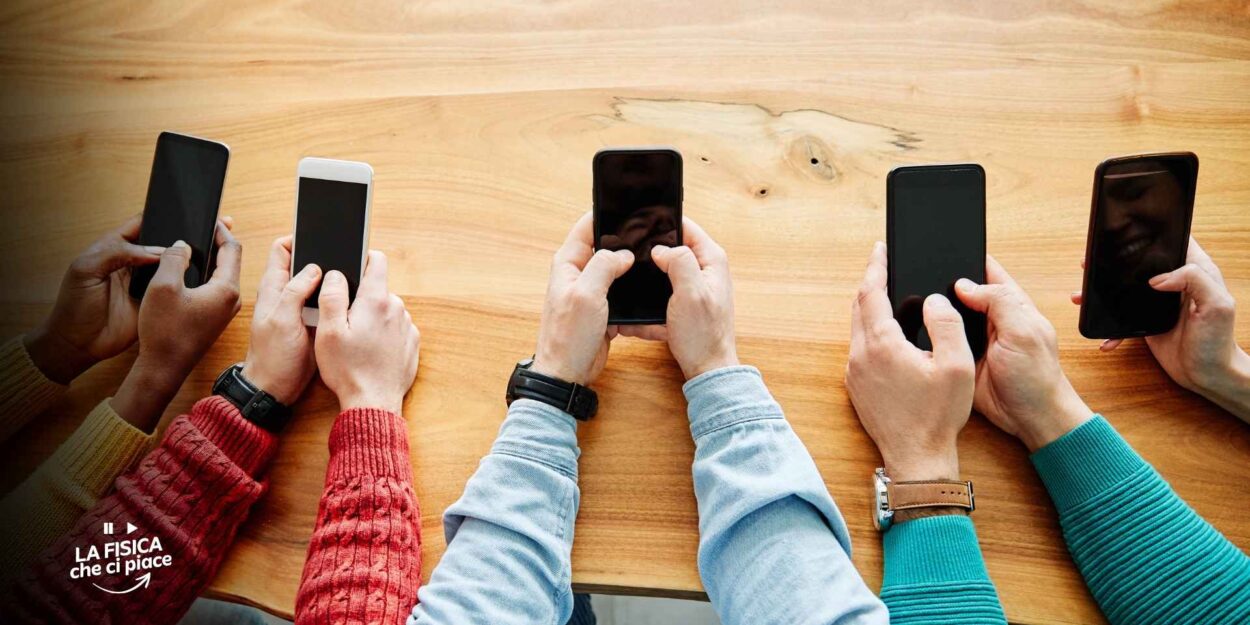 Usare il cellulare fa male? Che cosa dice la scienza