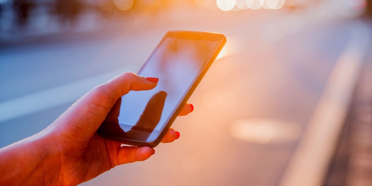 Usare il cellulare fa male? La scienza ci dice che...