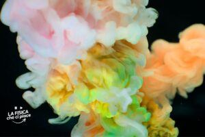 In acqua i colori non si vedono più: ti basta un sacchetto e un disegno colorato per lasciare tutti senza parole