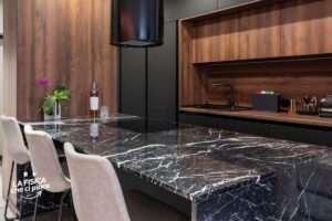 Cucina a induzione o fuochi classici, l'eterno dilemma: la scelta dipende da alcuni fattori, ecco quella che fa per te