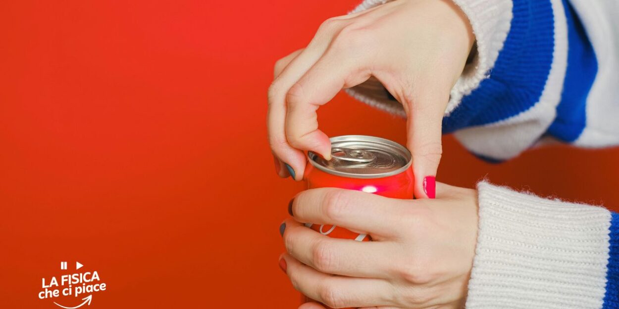 Acqua e Coca non si mescolano: l'esperimento divertente che lascerà i bambini senza parole