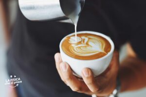 Cappuccino a regola d'arte grazie alla fisica: tanta schiuma e sapore esaltato