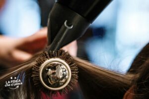 A cosa serve il tasto dell'aria fredda del phon? Asciugatura perfetta grazie alla scienza