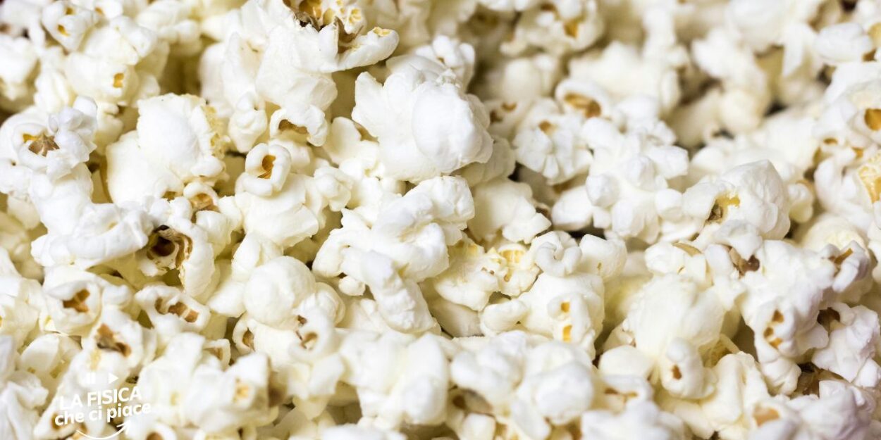 Popcorn appena fatti ma alcuni si sono bruciati e altri non si sono aperti, succede ogni volta: non commettere questi errori