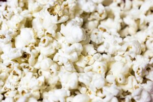 Popcorn appena fatti ma alcuni si sono bruciati e altri non si sono aperti, succede ogni volta: non commettere questi errori