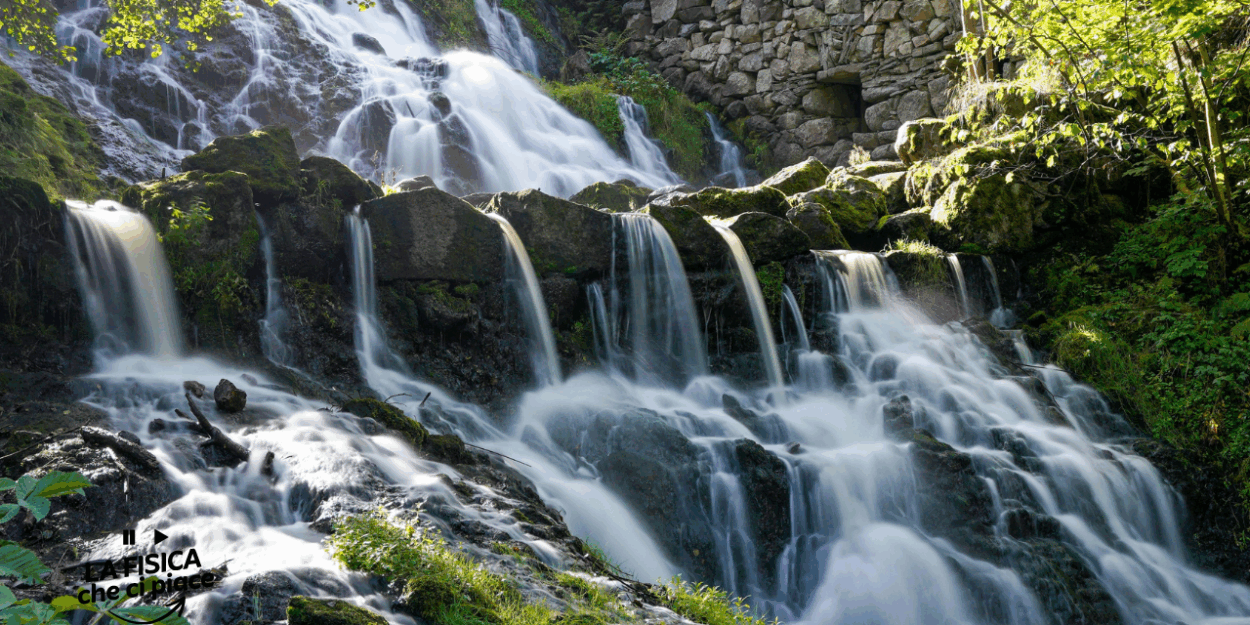 L'acqua sembra volersi infilare sempre da tutte le parti ma sta solo seguendo un principio fisico banale. Ecco di cosa si tratta