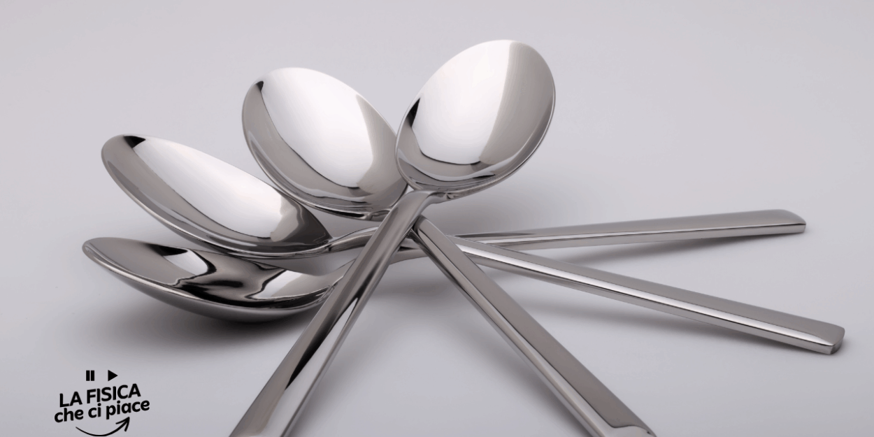 Far attaccare senza colla due cucchiai è possibile grazie alla fisica: l'esperimento che sembra magia