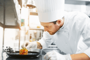 Feste in arrivo: cucinare come uno chef è possibile: basta non commettere questi errori (che sicuramente fai)