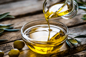 Mettere l’olio nell’acqua della pasta serve davvero? Gli esperti smontano un mito italiano