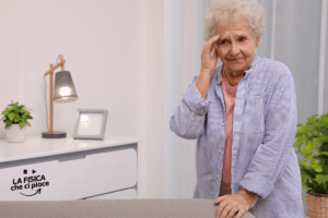 Ti è mai capitato di dimenticare perché sei entrato in una stanza? La scienza spiega questo strano effetto