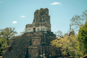Forse la fine dei Maya non è stata la siccità ma il miglioramento del clima: il paradosso scoperto dagli scienziati