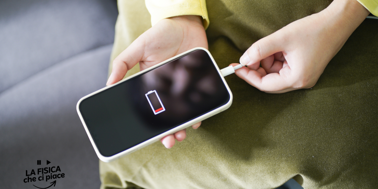 Se carichi così il tuo telefono stai distruggendo la batteria: consigli pratici per allungarne la vita