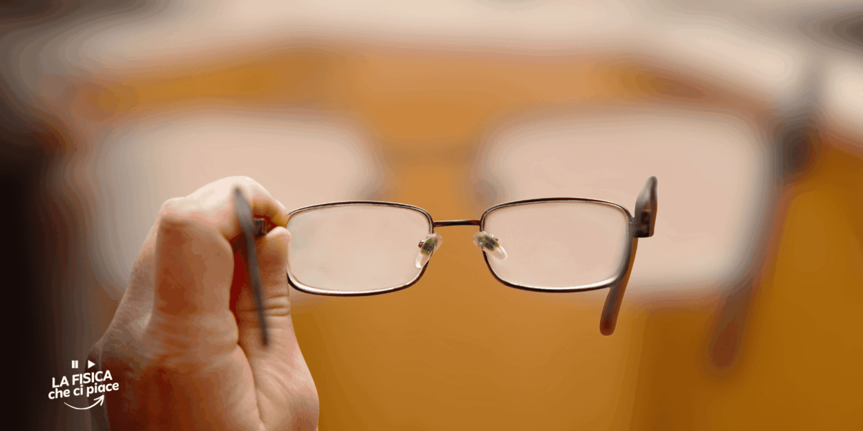 Perché gli occhiali si appannano: la fisica dietro un fenomeno quotidiano